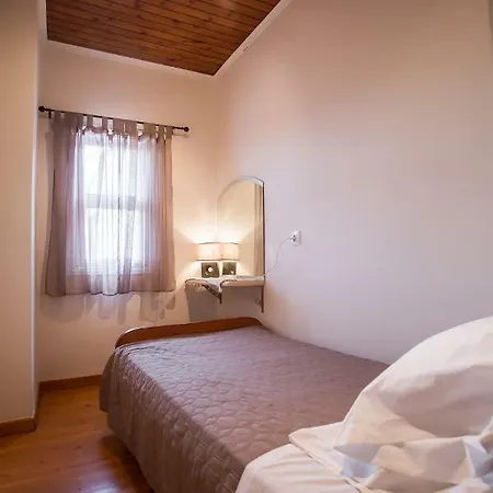 בית נופש Traditional Cozy House In The Village Ano Garounas *