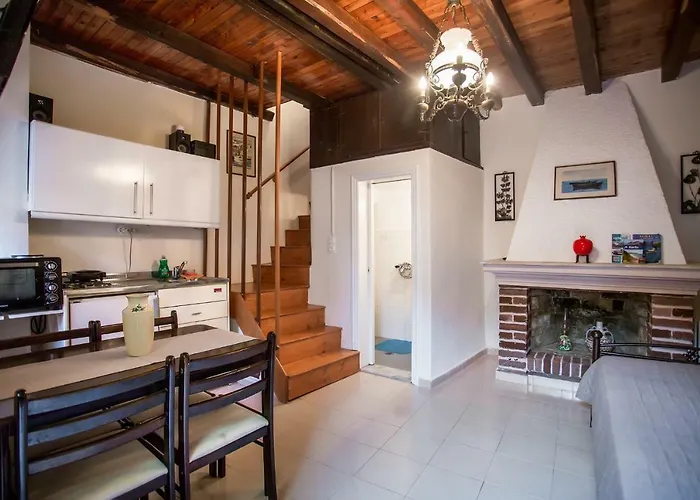 Ferienhaus Traditional Cozy House In The Village Ano Garounas